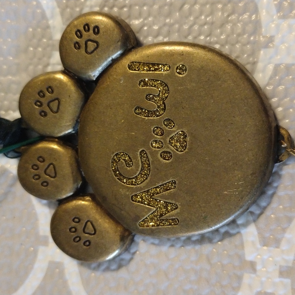 Paw Print Ornament 2004